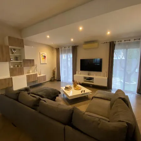 L'échappée Belle 3 étoiles - Piscine, Jardin Et Pool-house - Proche Cité *